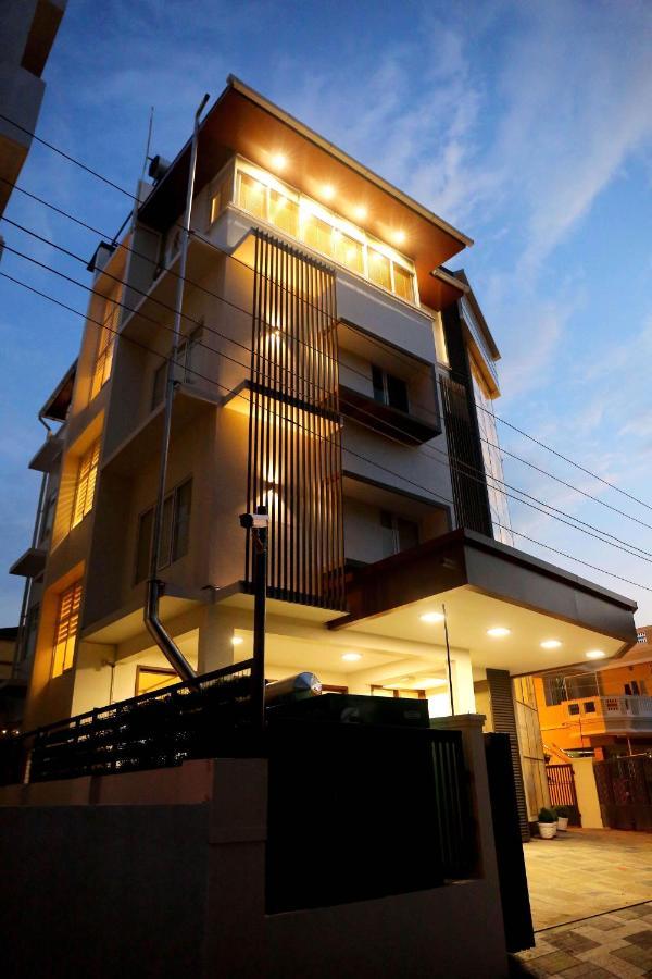 Hôtel Kira Palace Residency à Ernakulam Extérieur photo