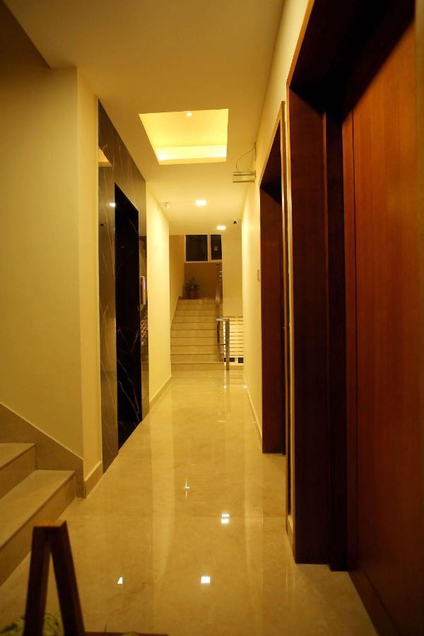 Hôtel Kira Palace Residency à Ernakulam Extérieur photo